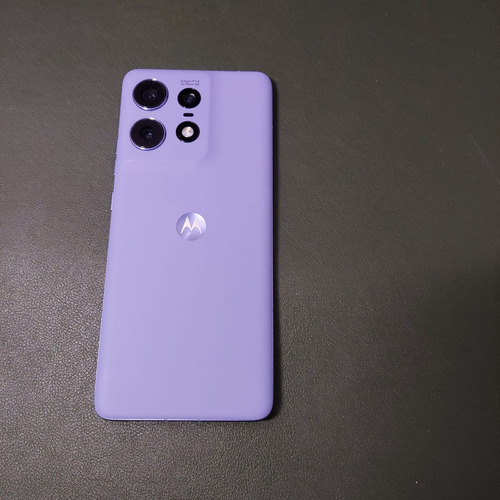 Motorola Edge 50 Pro 512 Gb Morado Lavanda 12 Gb Ram Usado (Usado)