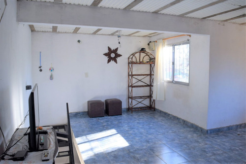 Imagen 21 de 30 de 138 E 11 Y 13. Casa De 3 Dormi En Venta Punta Lara