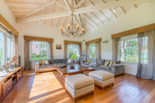Casa En Venta En Mayling C.c Al Golf