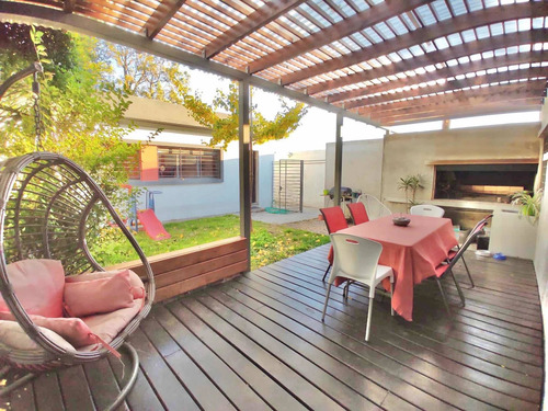 Imagen 13 de 26 de 3 Casas Recicladas!!! Las Tres Juntas Por Usd 180.000