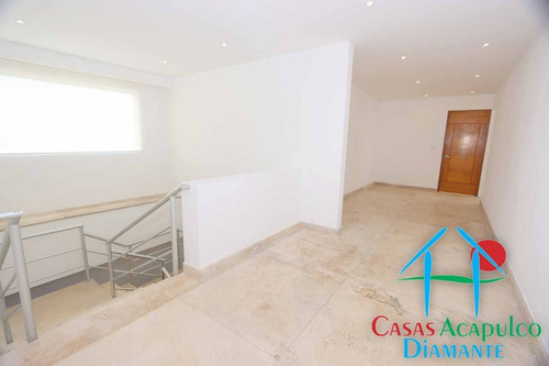 Imagen 22 de 29 de Cad Vidamar Ii A Ph 1. Sala A Doble Altura Con Terraza Y Vista Al Mar