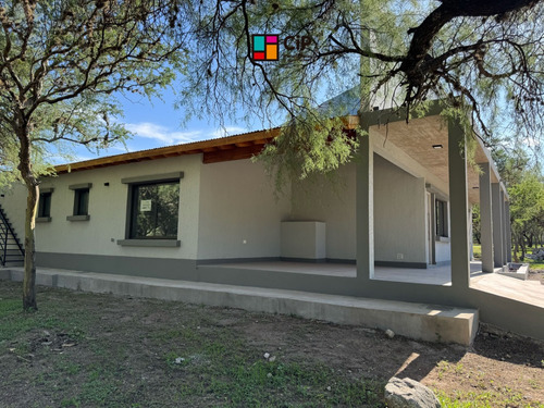 Venta De Casa En Carpinteria A Minutos De Merlo