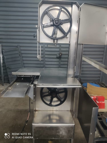 Imagen 4 de 8 de Sierra Industrial Boia N40 Trifásica De 3hp Acero Inoxidable