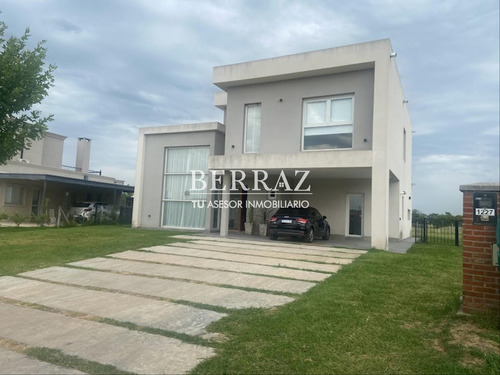 Casa  En Venta Ubicado En Haras Santa Maria, Escobar, G.b.a. Zona Norte