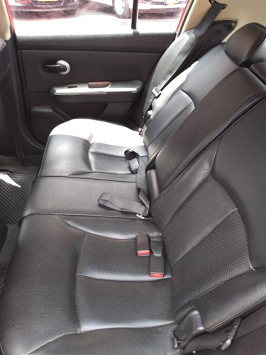 Nissan Tiida 2012 1.8 Sl Flex Aut. 5p