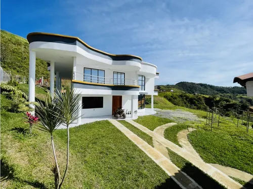 Se Vende Casa En Club Campestre En San Roque, Antioquia