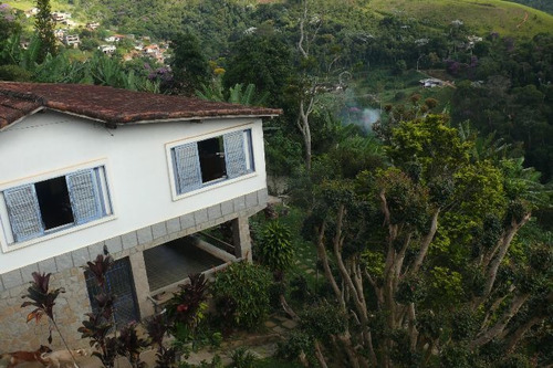 Casa À Venda Na Rua Teresa Cristina, Jardim Salaco, Teresópolis - Rj - Liv-11867
