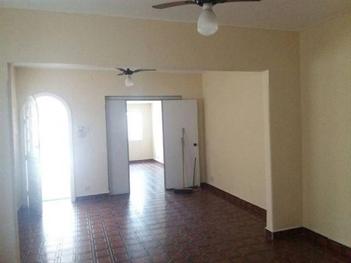 Imagem 2 de 30 de Casa Enorme Em Otimo Estado Bom Para Morar Com Sua Familia Casa Bem Espaçosa Proximo Tambem De Mercados Farmacias Praia Do Itarare Em Uma Das Melhores Ruas De São Vicente Tambem Fica Proximo Do Batal