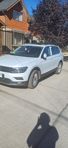 Volskwagen  Tiguan Highline 1 4  Highline 1.4 