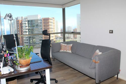 Amplio Departamento En Barrio Residencial
