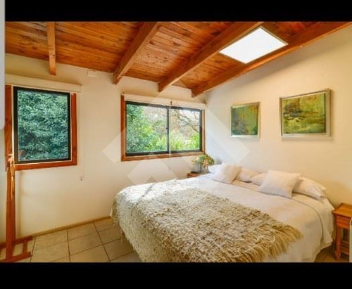 Hostal En Venta De 11 Dorm. En Pucónmcerca Playa
