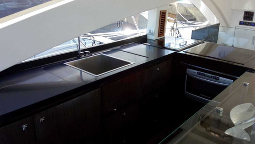 Lancha Schaefer 620, Ano 2014. Volvo D13 - Marina Atlântica