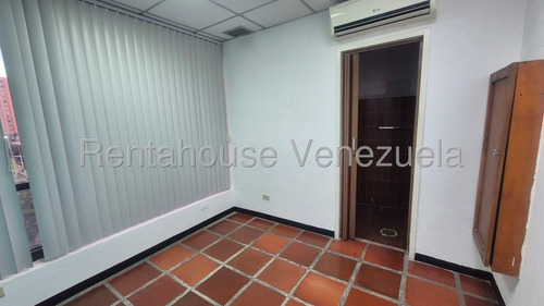 Oficina En Venta En Barquisimeto Urb El Parque Posee Amplia Area De Recepcion 2 Baños 1 Puesto De Estacionamiento Cod 25 11943 Comunicate Soy Gabi Irastorza