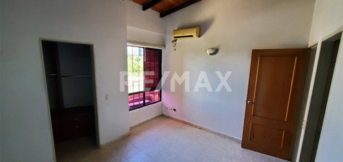 Imagen 23 de 24 de Townhouse Callejon Mañongo, Detras Del Farmatodo Mañongo Conjunto Residencial Las Trinitarias. A65aj7