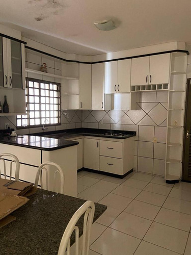 Imagem 16 de 26 de Casa Em Anápolis. Ótima Localização