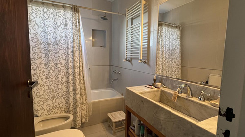 Departamento En Venta- Acassuso Vias A Santa Fe, 3 Dormitorios, Dependencia, Quincho Propio, Cochera