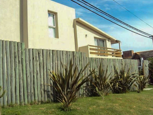Casa En Venta De 3 Dormitorios En Manantiales
