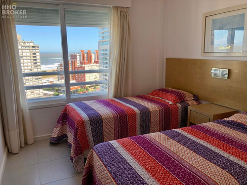 Apartamento En Venta Y Alquiler Torre Manhattan. Punta Del Este. Aidy Gril.