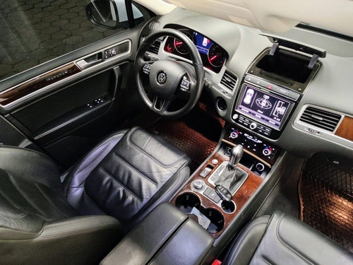 Imagen 18 de 25 de Volkswagen Touareg 3.0 V6 I Premium 2017