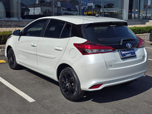 Toyota Yaris 1.5 16V FLEX SEDAN XLS CONNECT MULTIDRIVE