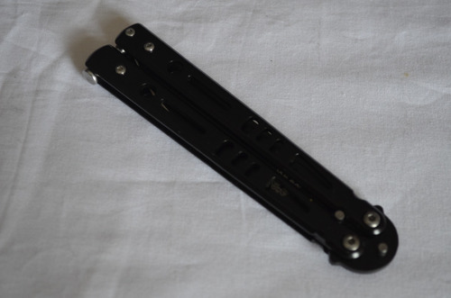 Navaja Mariposa Negra Balisong Tactica Defensa Trucos
