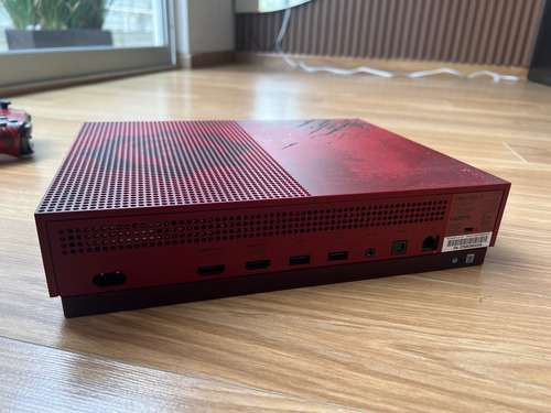 Xbox One 2 Tb Gears Of War Ultimate Edition Microsoft (Usado)