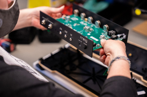 Imagen 10 de 10 de Etherwave Theremin Análogo De Moog Music Con Salidas Cv