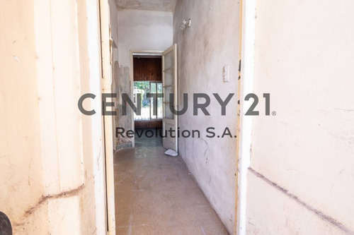 Imagen 17 de 19 de Casa A Remodelar En San Lorenzo - Alem Y San Carlos - Permutas - 324,7 M²