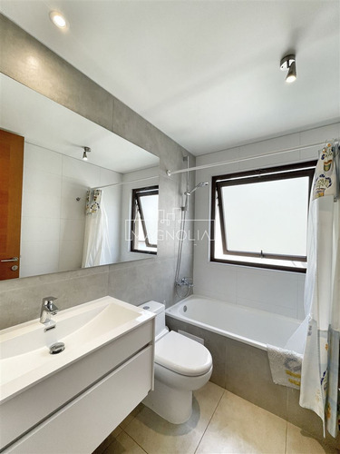 Casa En Venta De 5 Dorm. Mas Servicio En Chamisero