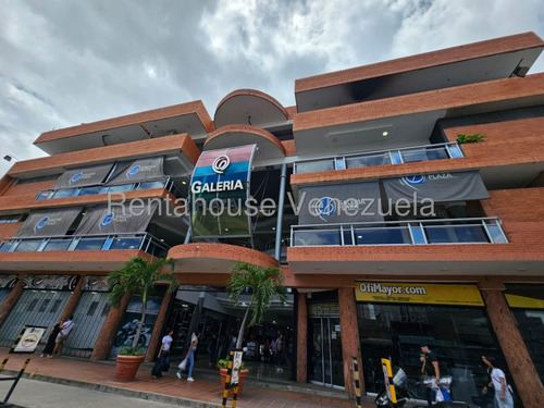 Oportunidad De Inversion Local En Venta Cc Galería Plaza Av. Bolívar, Maracay, 25-23064 Mv