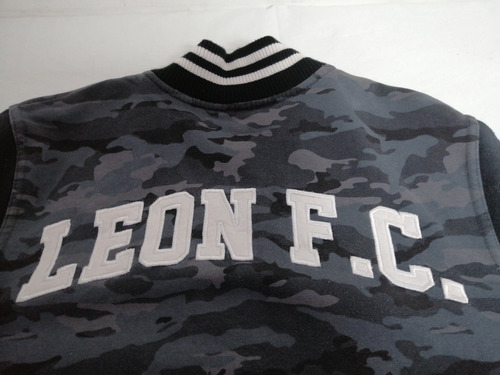 Chamarra Ligera Futbol Talla L Leon F C Pirma Camouflage (Usado)