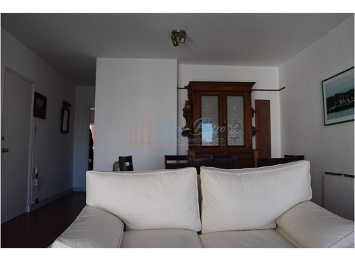 Apartamento En Peninsula, 2 Dormitorios *- Ref: 2774