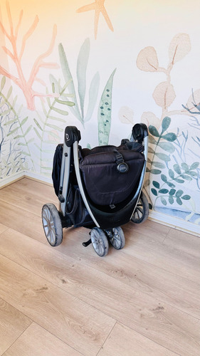 Coche Britax B-lively 3 Ruedas + Huevito Silla B-safe Ultra Negro (Usado)