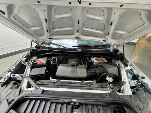 Chevrolet Silverado 4.3 V6 1500 WT Cabina Regular 4x2 At