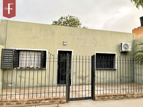 Imagen 2 de 7 de Casa En Venta En Juana Koslay