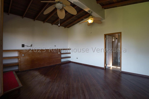Hermosa Y Cómoda Casa En Venta En La Lagunita Country Club Yf