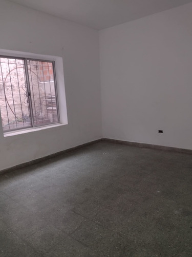 Imagen 5 de 10 de Venta - Depto 5 Amb - Chubut 4424 - Ciudadela