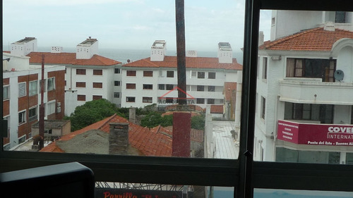 Apartamento En Peninsula, 1 Dormitorios *- Ref: 49