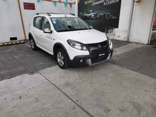 Imagen 4 de 5 de Renault Stepway 2015 5p Dynamique L4/1.6 Man Medianav