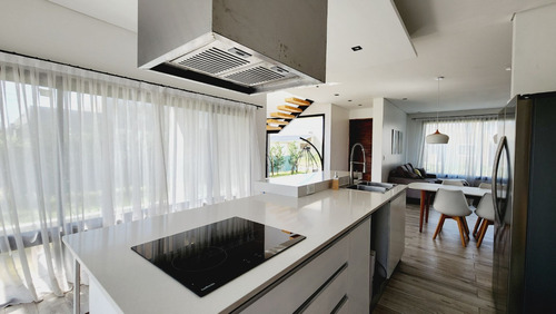 Casa Venta Barrio Cerrado Laguna Azul Ezeiza