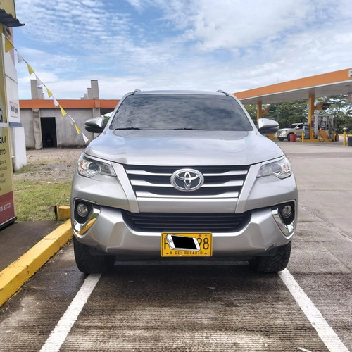Toyota Fortuner 2.4 L Street TD