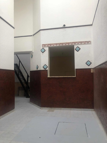 Casa Al Frente 2 Dorm Millan Y Bulevar Artigas. Prox