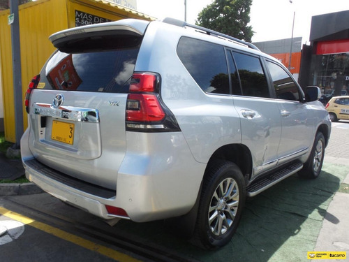 Imagen 7 de 15 de Toyota Land Cruiser Prado Vx