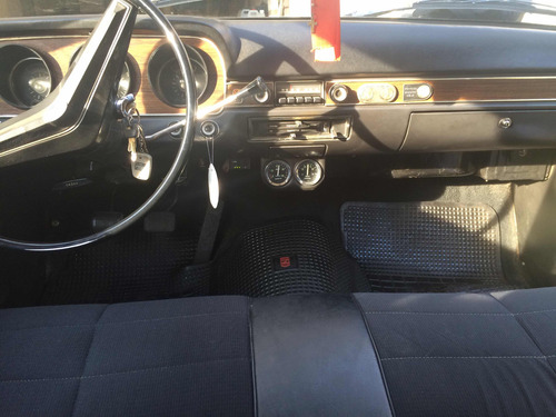 Ford Falcon Deluxe