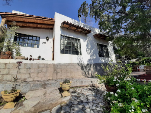 Se Vende Parcela Con 2 Casas En Pirque