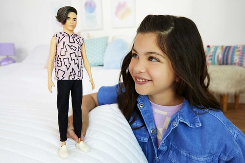 Imagen 5 de 6 de Ken Barbie Muñeco Fashonista 193 Con Estuche Mattel