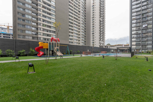 Edificio Av. Américo Vespucio (1 Est. 1 Bod.) Vista Norte