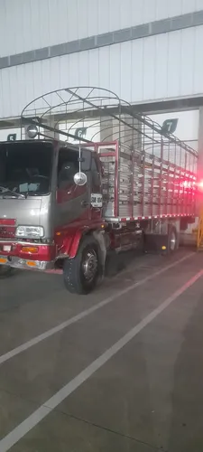 Camión Fsr, Carrocería En Aluminio 7 Metros, Llantas Nuevas.