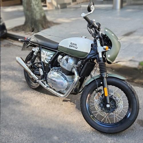 Royal Enfield Interceptor 650 1900 Km. C/ Accesorios Escapes