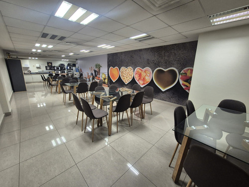 Oficina 100% Funcional: Módulos, Privados, Salas Y Comedor
